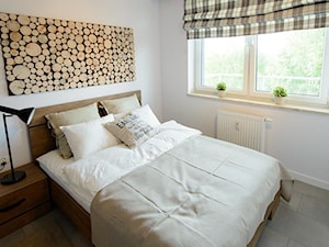 Średnia biała sypialnia, styl skandynawski - zdjęcie od LadyHomeDesign
