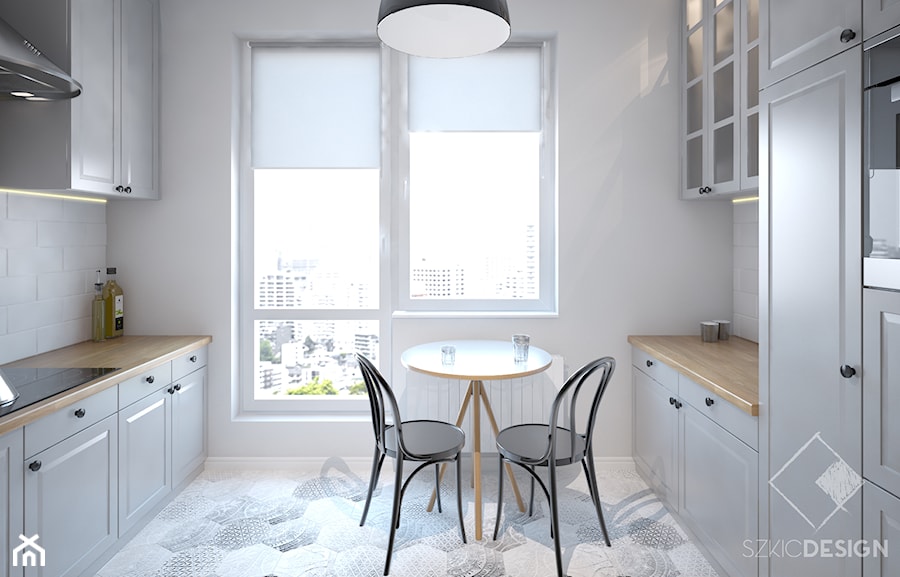 Mieszkanie z żółtymi drzwiami - Średnia biała z zabudowaną lodówką kuchnia dwurzędowa z oknem, styl skandynawski - zdjęcie od Szkic Design - Projektowanie wnętrz