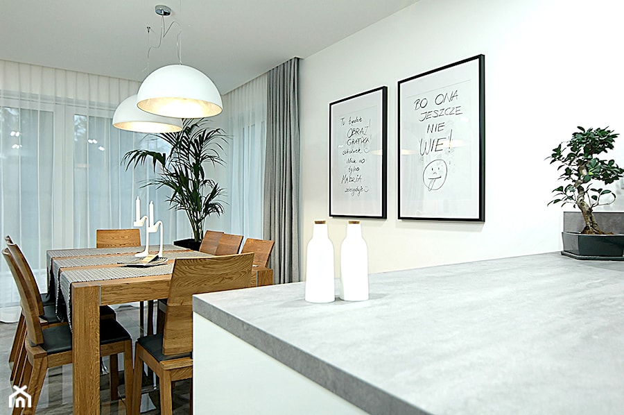 Dom w Lubaniu - Średnia szara jadalnia w kuchni, styl nowoczesny - zdjęcie od Beata Szczudrawa projektowanie wnętrz