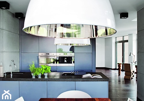 LOFT / Mieszkanie pokazowe Qbik Woronicza - Średnia szara jadalnia w kuchni, styl industrialny - zdjęcie od Justyna Smolec architektura&design