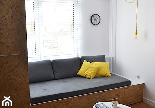 Wielofunkcyjny minimalizm - Średnia biała sypialnia, styl minimalistyczny - zdjęcie od Amicus Design
