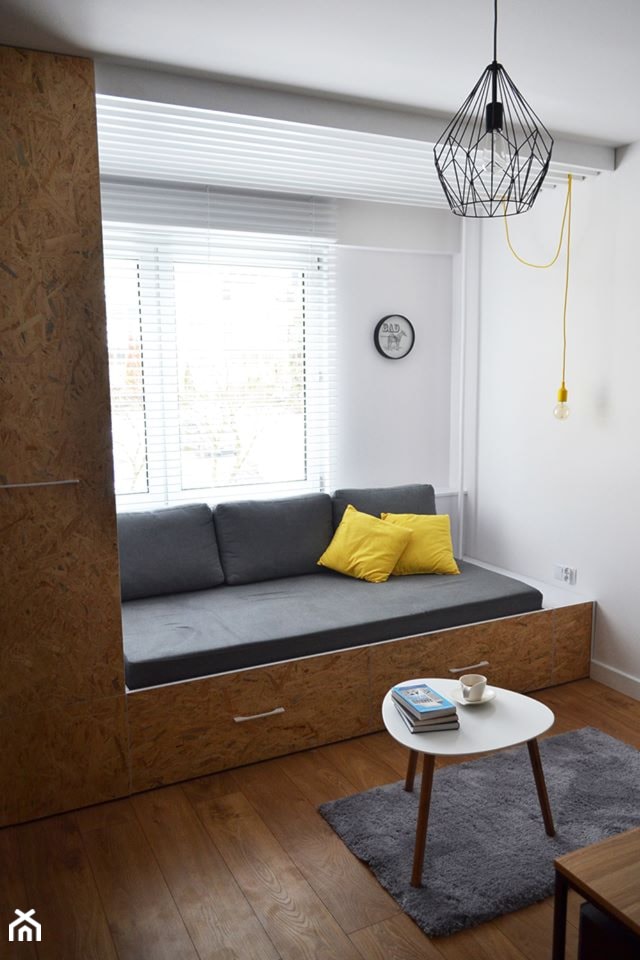 Wielofunkcyjny minimalizm - Średnia biała sypialnia, styl minimalistyczny - zdjęcie od Amicus Design