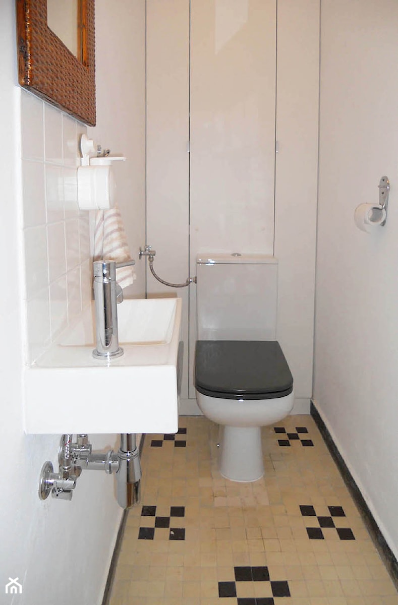 Mieszkanie M-4 - Mała na poddaszu bez okna łazienka, styl vintage - zdjęcie od Izabela Wawrzyńska