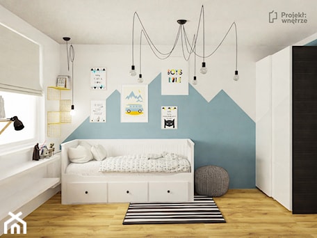 Aranżacje wnętrz - Pokój dziecka: Pokój chłopca z błękitem, w wersji IKEA - PROJEKT: WNĘTRZE www.projektwnetrze.com.pl - PROJEKT: WNĘTRZE. Przeglądaj, dodawaj i zapisuj najlepsze zdjęcia, pomysły i inspiracje designerskie. W bazie mamy już prawie milion fotografii!