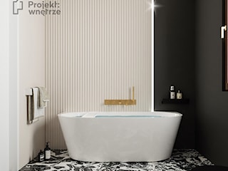 Mała łazienka z wanną z oknem styl nowoczesny minimalistyczny beżowa