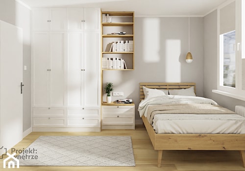 Mała sypialnia szara biała szafą szafkami drewno jasne skandynawski PROJEKT: WNĘTRZE www.projektwnetrze.com.pl - zdjęcie od PROJEKT: WNĘTRZE