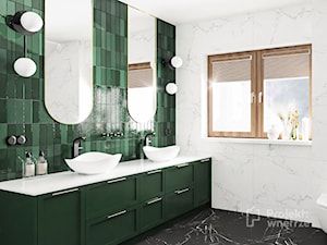 Duża na poddaszu z oknem z marmurem na ścianie z oświetleniem punktowym z wanną z pralką suszarką z dwoma umywalkami szafka wisząca zielona łazienka glamour czarne płytki PROJEKT: WNĘTRZE - zdjęcie od PROJEKT: WNĘTRZE