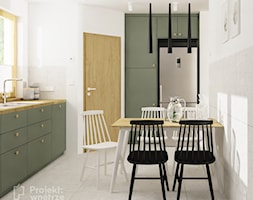 PROJEKT: WNĘTRZE - kuchnia IKEA ze spiżarnią w zgaszonej zieleni, drewnie i terrazzo - projektwnetrz ... - zdjęcie od PROJEKT: WNĘTRZE - Homebook