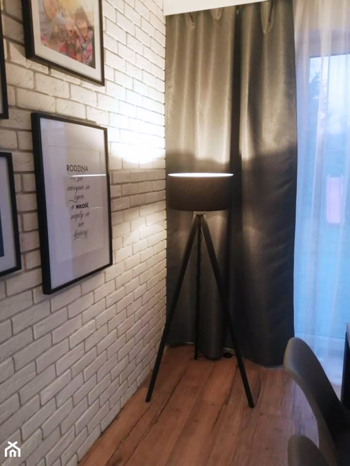 Stylowa lampa podłogowa na trójnogu - zdjęcie od LightHome