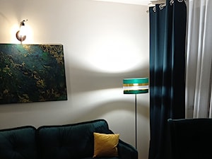 Przytulny salon z lampą podłogową Light Home - zdjęcie od LightHome