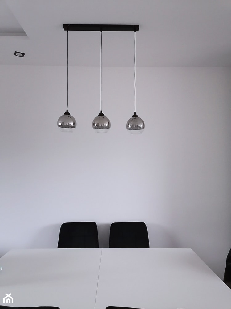 Minimalistyczna jadalnia - lampa nad stół - Light Home - zdjęcie od LightHome