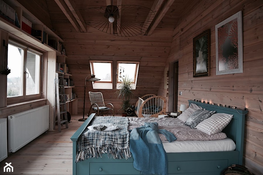 Dom - Duża sypialnia na poddaszu, styl nowoczesny - zdjęcie od Julia Rozumek