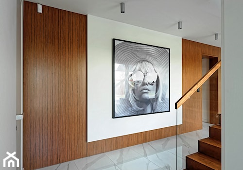 Dom w Złotowie - Średni biały hol / przedpokój, styl nowoczesny - zdjęcie od Grzegorz Popiołek Projektowanie Wnetrz