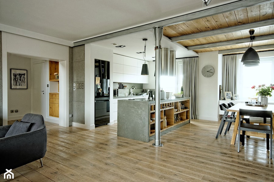 DOM W BUDZYNIU - Średni biały salon z kuchnią z jadalnią, styl industrialny - zdjęcie od Grzegorz Popiołek Projektowanie Wnetrz