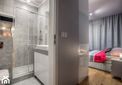 Mieszkanie w męskim stylu - Mała bez okna łazienka, styl nowoczesny - zdjęcie od Jachtoma design