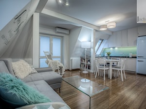 Mieszkanie na poddaszu - Średni salon, styl skandynawski - zdjęcie od Jachtoma design