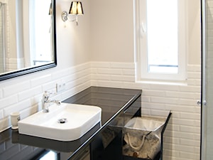 Mieszkanie na wynajem - Mokotów - Średnia łazienka z oknem, styl tradycyjny - zdjęcie od MagnesDesign