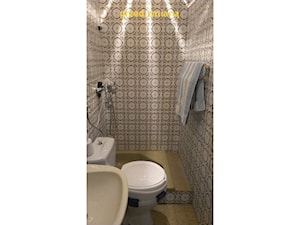 łazienka przed metamorfozą - zdjęcie od BRZUSKArchitekt - Alicja Brzuska