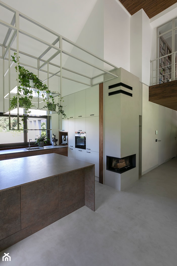 dom pod lasem - Kuchnia, styl nowoczesny - zdjęcie od BRZUSKArchitekt - Alicja Brzuska - Homebook
