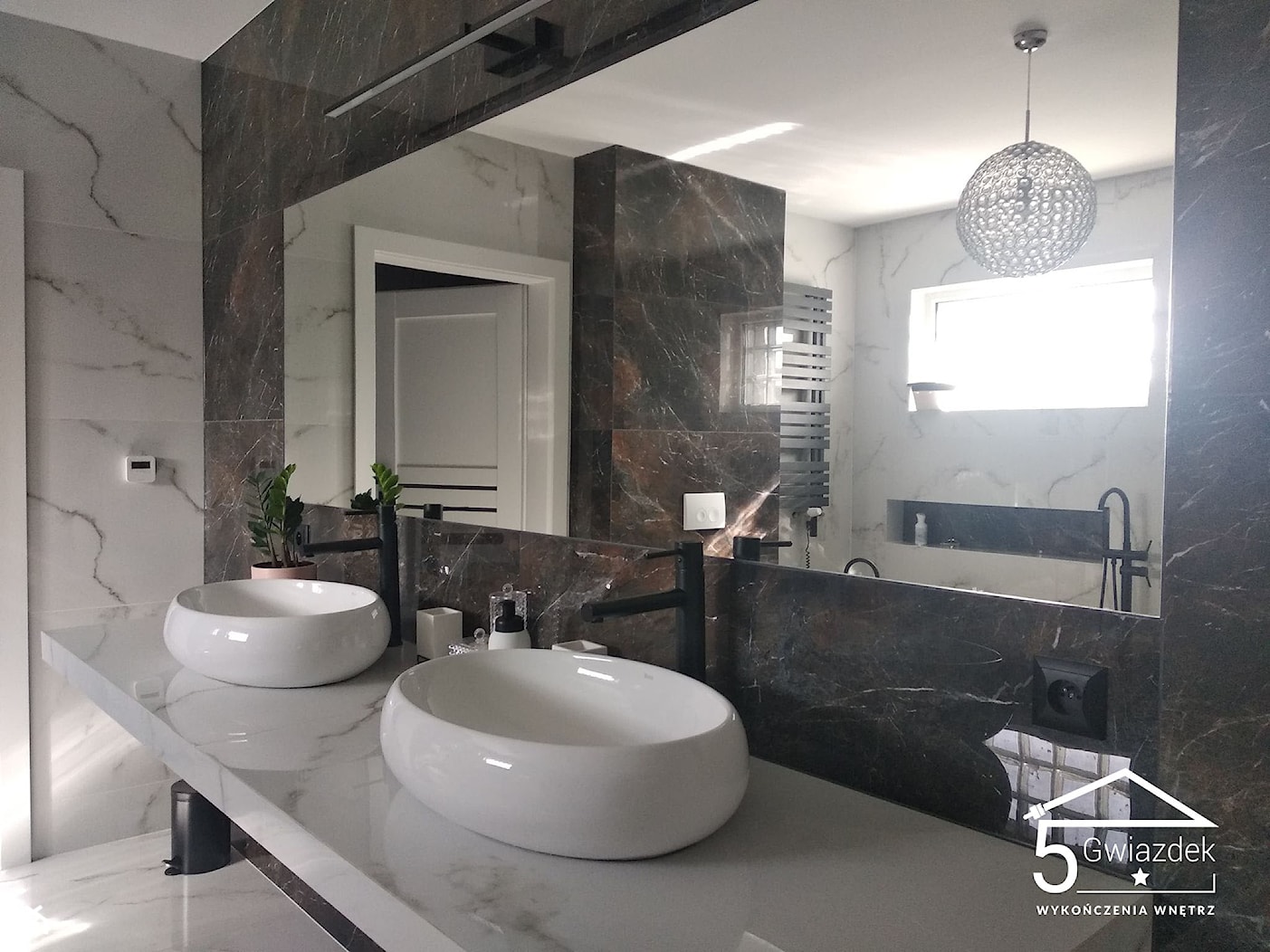 Duża łazienka Carrara - Łazienka, styl nowoczesny - zdjęcie od 5 Gwiazdek Wykończenia Wnętrz - Homebook