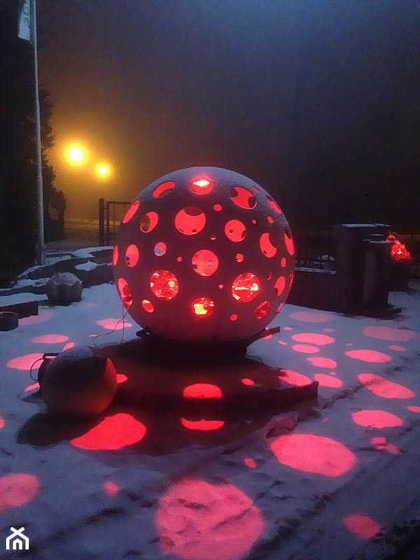 Świecąca kula ogrodowa betonowa - zdjęcie od Betonosfera