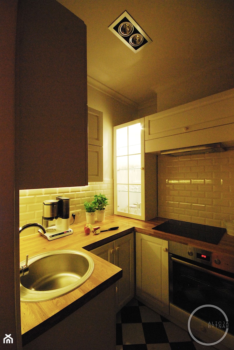 METAMORFOZA! - Mieszkanie w kamienicy - Kuchnia - zdjęcie od Joanna Pichur Architekt