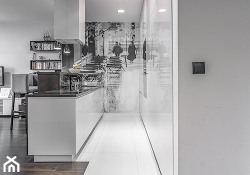Mieszkanie na Wilanowie - Średnia otwarta z salonem z kamiennym blatem biała z zabudowaną lodówką kuchnia dwurzędowa, styl nowoczesny - zdjęcie od Iv Design