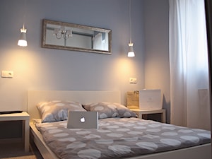 Apartament po gruntownym remoncie w historycznej części Torunia - Mała szara sypialnia - zdjęcie od REMLINE projekt i realizacja wnetrz