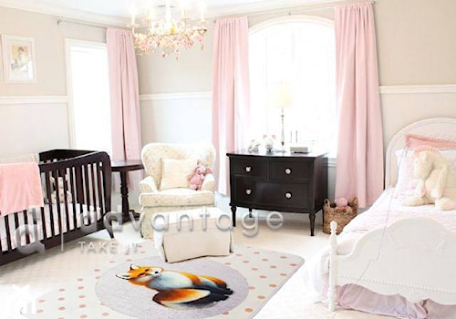 Duży beżowy biały pokój dziecka dla niemowlaka dla nastolatka dla dziewczynki - zdjęcie od ADvantager