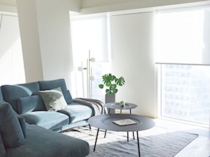 Apartament Złota 44 - Mały szary salon, styl minimalistyczny - zdjęcie od KANDO ARCHITECTS