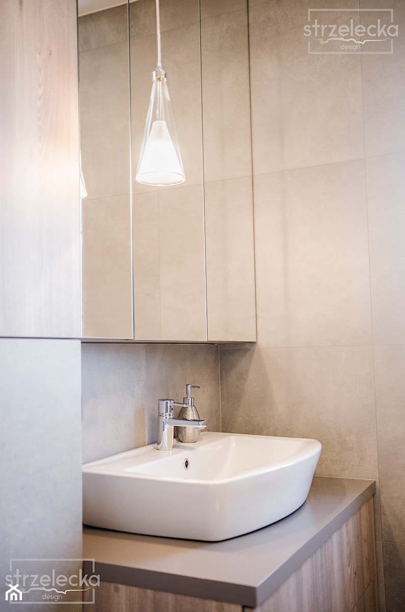 Łazienka z wanną i prysznicem - Łazienka, styl nowoczesny - zdjęcie od Strzelecka Design
