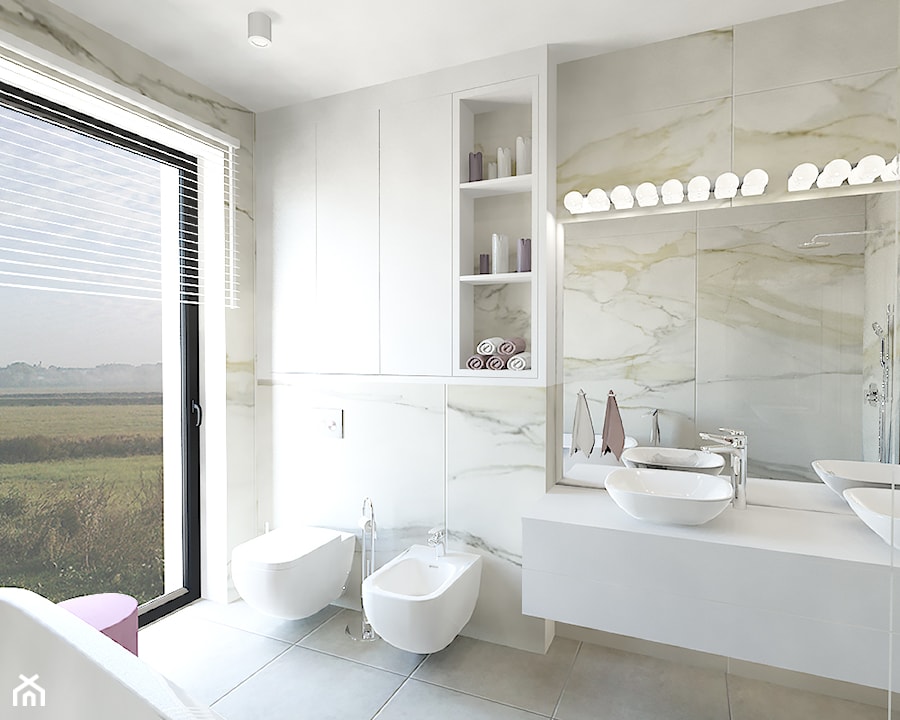 Łazienka z wykorzystaniem płytki calacatta i pudrowego różu - Średnia z lustrem z dwoma umywalkami z punktowym oświetleniem łazienka z oknem, styl nowoczesny - zdjęcie od Strzelecka Design