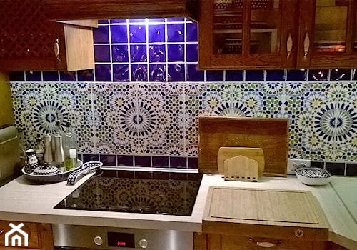 Płytki marokańskie nad blatem w kuchni - zdjęcie od Cerames