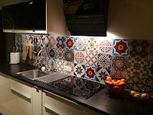Kolorowe płytki w kuchni - zdjęcie od Cerames