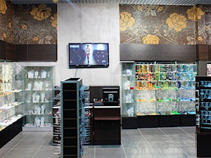 Dekoracja z płytek mozaikowych w sklepie z biżuterią - zdjęcie od Cerames
