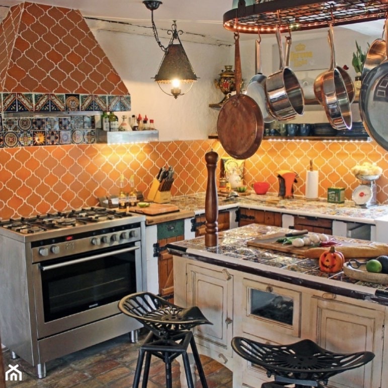Płytki patchworkowe i terakota meksykańska w kuchni ❤️ - zdjęcie od Cerames - Homebook