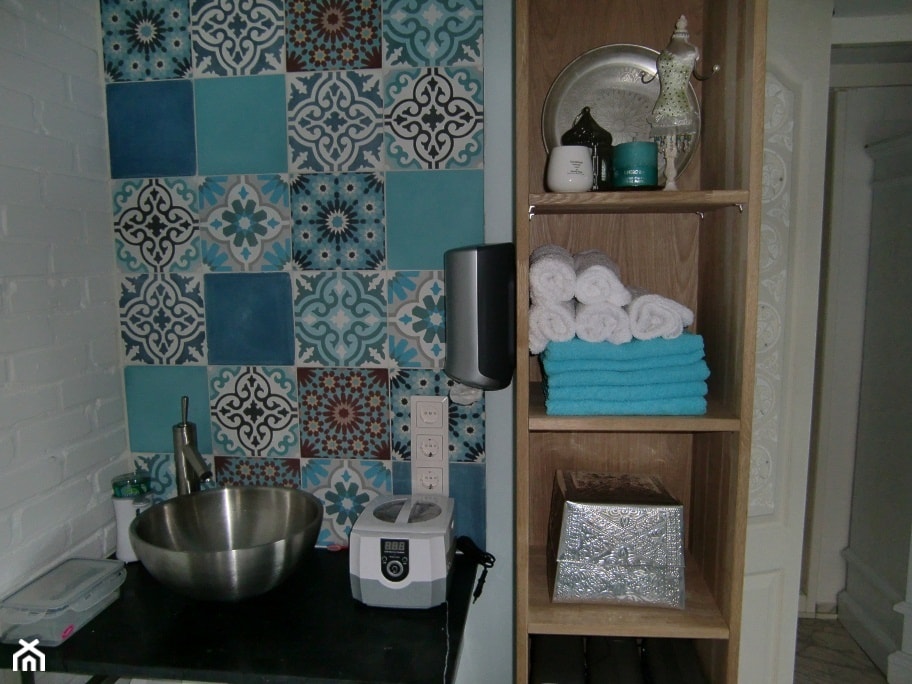 Patchworki na ścianie w łazience - zdjęcie od Cerames - Homebook