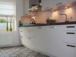Płytki cementowe w kuchni/ podłoga - zdjęcie od Cerames