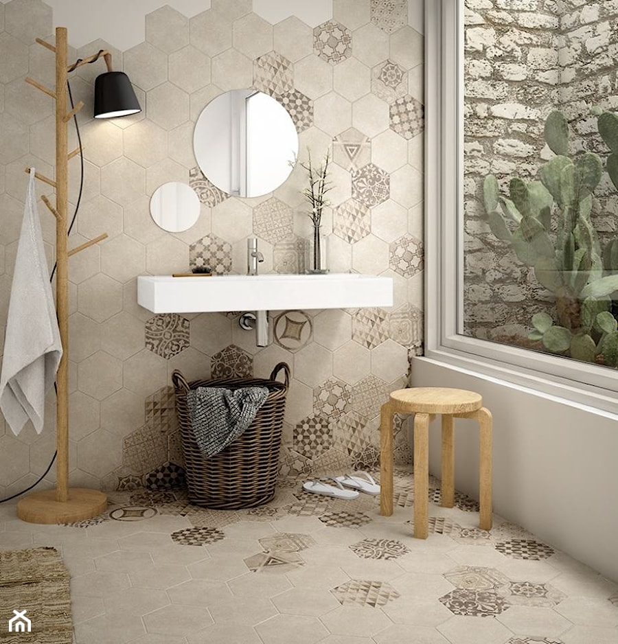 Płytki heksagonalne na ścianie w łazience - zdjęcie od Cerames