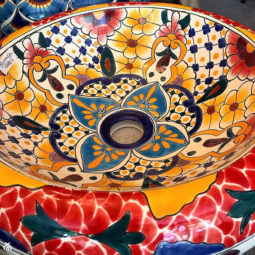 Umywalka meksykańska w ognistych kolorach - zdjęcie od Cerames - Homebook
