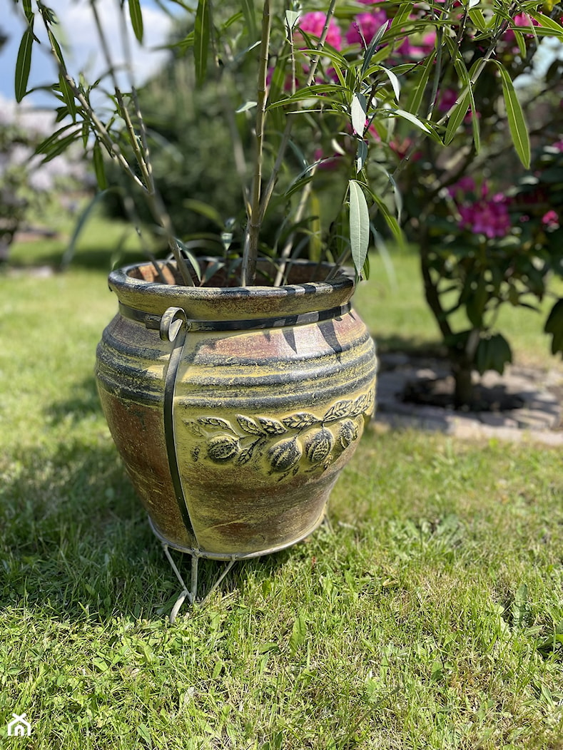 Viejdio- gliniana donica ogrodowa - zdjęcie od Cerames - Homebook