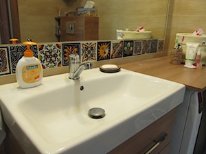 Płytki na ścianie w łazience - zdjęcie od Cerames