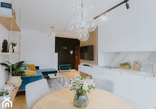 Mieszkanie 62m2 - Wyszków - Średnia otwarta biała z zabudowaną lodówką z podblatowym zlewozmywakiem kuchnia jednorzędowa - zdjęcie od Mieszkanie to wyzwanie
