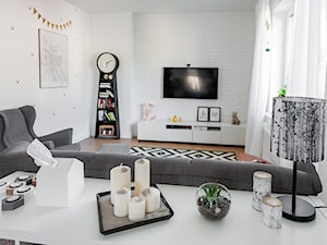 Moje mieszkanie - Mały biały salon, styl skandynawski - zdjęcie od Mieszkanie to wyzwanie