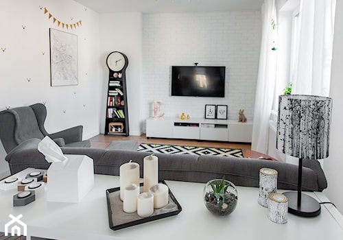 Moje mieszkanie - Mały biały salon, styl skandynawski - zdjęcie od Mieszkanie to wyzwanie