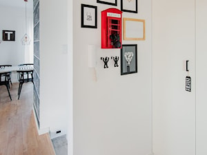 Moje mieszkanie - Mały biały hol / przedpokój, styl skandynawski - zdjęcie od Mieszkanie to wyzwanie