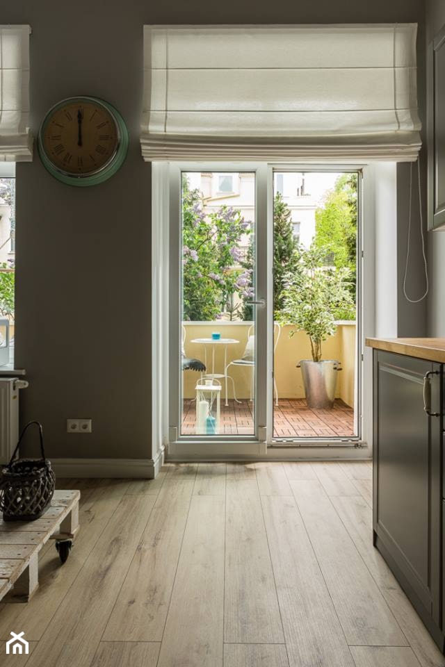 Przytulnie i stylowo w apartamencie Silver w Sopocie - zdjęcie od PRESTIGE studio aranżacji okien
