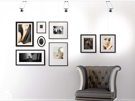 Aranżacje wnętrz - Salon: Wieszanie obrazów na ścianie - Salon, styl minimalistyczny - Systemy zawieszeń obrazów. Przeglądaj, dodawaj i zapisuj najlepsze zdjęcia, pomysły i inspiracje designerskie. W bazie mamy już prawie milion fotografii!