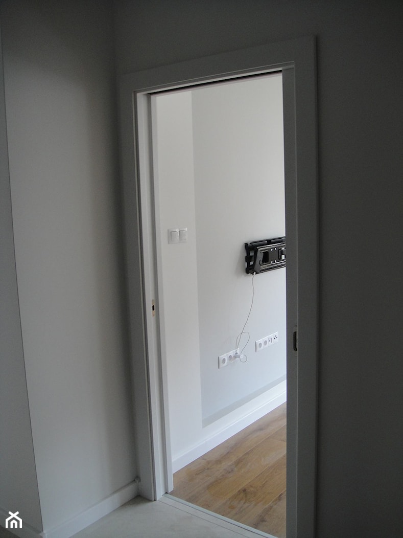 wejście do salonu drzwi chowane w ścianę kaseta przesuwane - zdjęcie od ABC Remonty oleba - Homebook