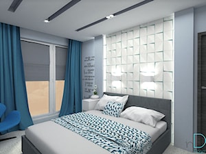 Pomysł na sypialnię - Mała niebieska sypialnia, styl nowoczesny - zdjęcie od INDOMDESIGN